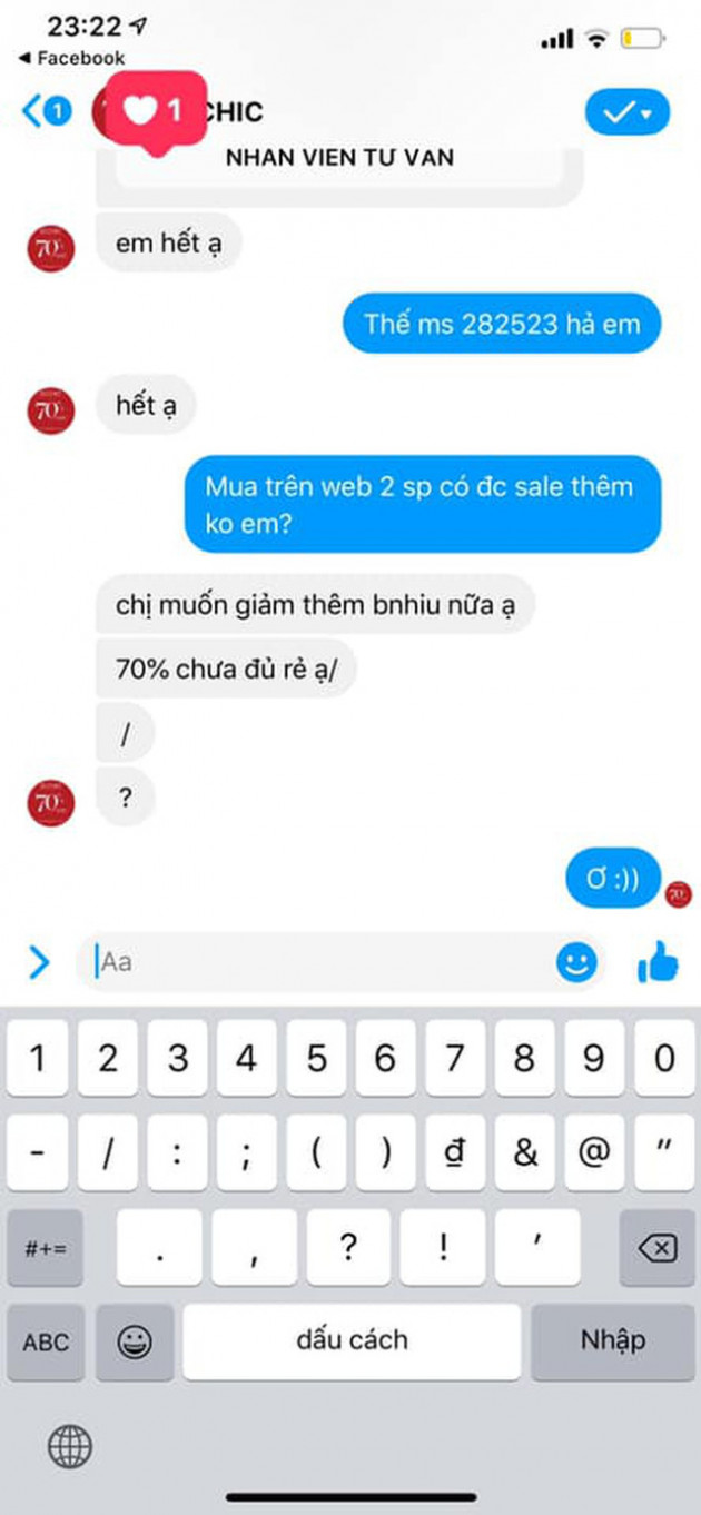  Một hãng thời trang cao cấp Hà Nội bị tố xử tệ với khách: Admin trả treo Giảm 70% chưa đủ rẻ?, đuổi khách “ngủ đi cho sớm”, quà xin lỗi là bánh trung thu kèm giấy ăn vò nát và tóc - Ảnh 2.