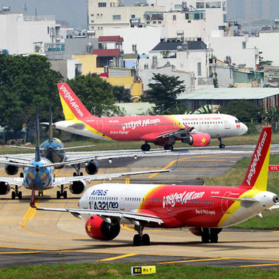 Một năm 3 hãng xin bay, cuộc đua nóng trên bầu trời Việt