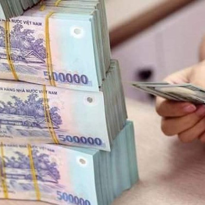 Một ngân hàng giảm gần 1% lãi suất huy động