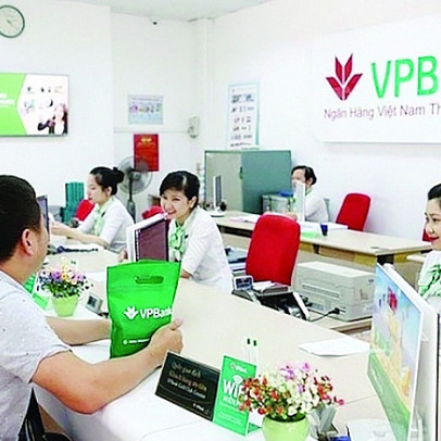 Mua xong hơn 15 triệu cổ phiếu ESOP của VPBank với giá 10.000 đồng/cp, ông Nguyễn Đức Vinh đăng ký mua thêm 1 triệu cổ phiếu nữa