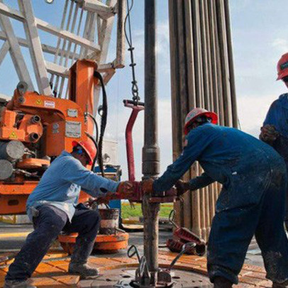 Mỹ trước cuộc chiến giá năng lượng tăng
