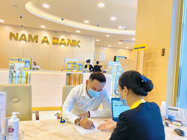 Nam A Bank triển khai mưa ưu đãi chào bình thường mới - Ảnh 1.