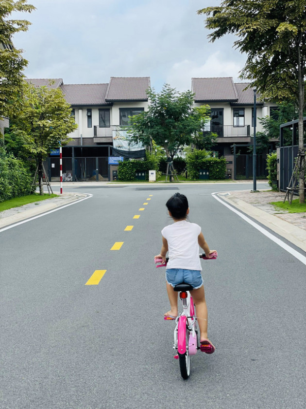 Ngắm bất động sản triệu đô ven sông “sát vách” Sài Gòn, cách người giàu chọn nhà có gì khác? - Ảnh 21.