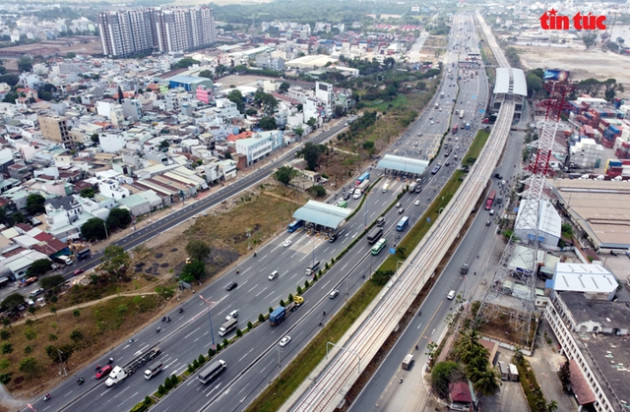 Ngắm tuyến Metro Bến Thành - Suối Tiên sắp đưa vào hoạt động - Ảnh 4.