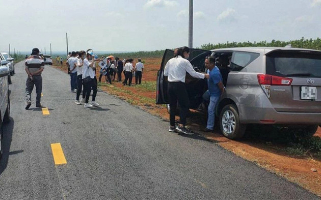 Ngân hàng bắt đầu siết mạnh cho vay bất động sản, thị trường địa ốc sẽ nguội dần? - Ảnh 1.