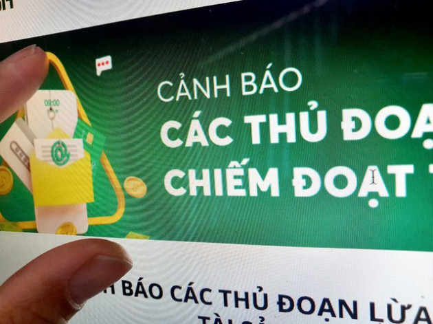 Ngân hàng cảnh báo lừa đảo mời rút tiền mặt thẻ tín dụng