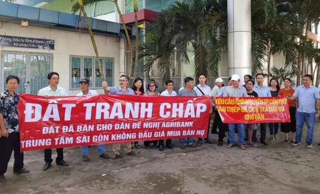 Ngân hàng chấp nhận mất trắng tiền lãi, chỉ mong thu hồi nợ gốc