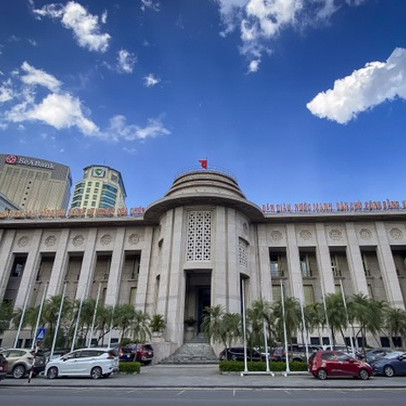 Ngân hàng Nhà nước nới biên độ tỷ giá lên 5%, sẵn sàng bán ngoại tệ can thiệp để ổn định thị trường
