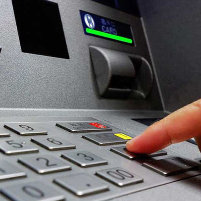 Ngân hàng phải cảnh báo ngay tại cây ATM về các thủ đoạn trộm tiền từ ATM