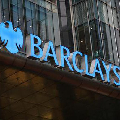 Ngân hàng Standard Chartered sắp về một nhà với Barclays?