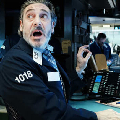 Ngày này năm xưa Dow Jones giảm 13%, 1 năm sau thế giới đã biến đổi chóng mặt ra sao?