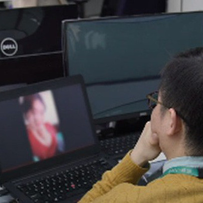 Nghề đang hot ở Trung Quốc: ‘Lao công’ online căng mắt xem livestream để dọn dẹp nội dung xấu, từ hút thuốc, xăm trổ đến ăn mặc mát mẻ