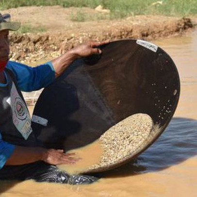 Nghề đào kim cương ở Indonesia: Đánh cược mạng sống