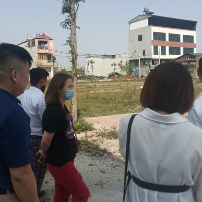 ‘Nghề tay trái hái ra tiền’ của cô giáo tiểu học, tiền hoa hồng 1 ngày bằng cả năm đi dạy