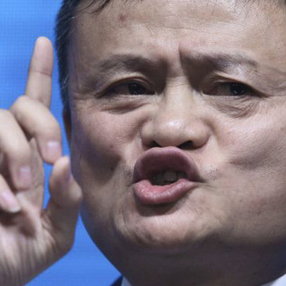 Nghe theo khẩu hiệu ‘Còn trẻ mà, cứ tiêu đi, chỉ cần đi vay’ của Jack Ma, hàng triệu người Trung Quốc lâm cảnh nợ nần, bế tắc, có người muốn tự sát