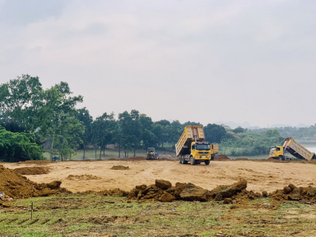 Ngỡ ngàng đất Ba Vì, Chương Mỹ, Hòa Bình nhiều khu vực tăng đến 3 lần chỉ trong 1 năm - Ảnh 4.