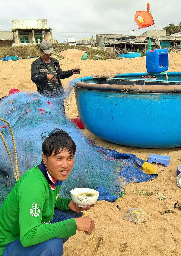 Ngư dân Vũng Tàu trúng đậm lộc biển đầu năm - Ảnh 10.