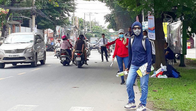 Người ngoài thường nghĩ: “môi giới chốt một hợp đồng, “ăn” cả năm nhưng thực tế có phải như vậy? - Ảnh 1.