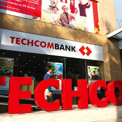 Người nhà Phó Tổng giám đốc thường trực Techcombank muốn bán bớt cổ phiếu TCB