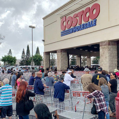 Nhà bán lẻ hàng đầu nước Mỹ Costco báo lãi 4 tỷ USD/năm nhờ Covid-19 nhưng vì sao giá cổ phiếu lại lao dốc ngay sau đó?