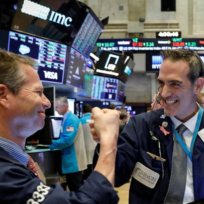 Nhà đầu tư chốt lời các cổ phiếu tăng nóng, Phố Wall vẫn lập đỉnh mới, Dow Jones lần đầu tiên chốt phiên với 29.000 điểm kể từ tháng 2