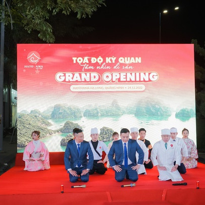 Nhà hàng dùng nghi thức trang trọng nhất tỏ lòng biết ơn thực khách