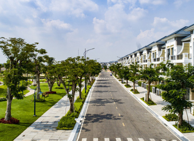Nhà liên kế, biệt thự cao cấp tại khu Đông TP.HCM thu hút cộng đồng cư dân tinh hoa - Ảnh 1.
