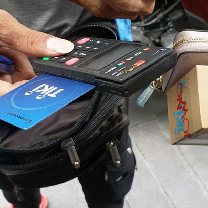 Nhận thêm coupon 50K khi mua sắm online trên Tiki chỉ bằng một động tác đơn giản khi thanh toán