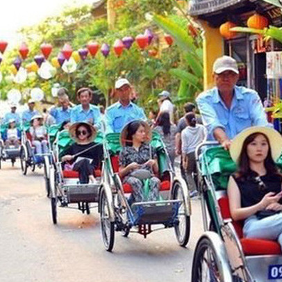 Nhiều tour du lịch "lấp đầy" khách đặt trước