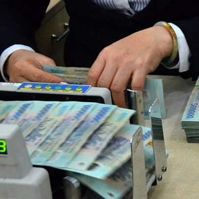 NHNN "tuýt còi" việc đua lãi suất, vì sao có ngân hàng "lo sốt vó", nhưng có nhà băng lại dửng dưng?