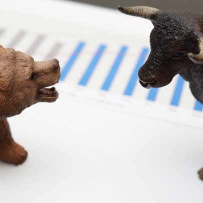 Nhóm ngân hàng, chứng khoán, bảo hiểm bứt phá mạnh, VN-Index áp sát mốc 1.400 điểm