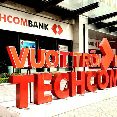 Nhóm ngân hàng quốc doanh chính thức miễn phí chuyển tiền, Techcombank nói gì về áp lực cạnh tranh và duy trì CASA cao kỷ lục?