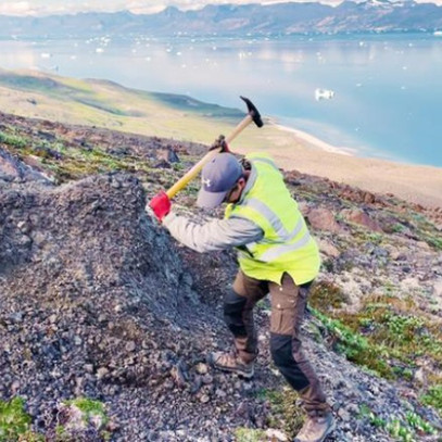 Nhóm tỷ phú Mỹ săn tìm 'kho báu' ở đảo băng Greenland