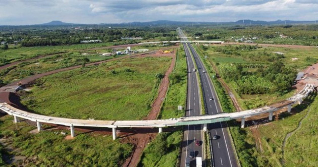 Những công trình giao thông trọng điểm không về đích năm 2022, tiếp tục chờ sang năm 2023 - Ảnh 1.