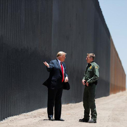 Những ngày cuối nhiệm kỳ, Tổng thống Trump đến thăm tường biên giới