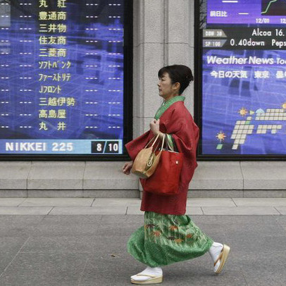 Nikkei 225 mất hơn 600 điểm, Hang Seng lại thủng mốc 24.000 điểm vì áp lực từ "chúa nợ" tỷ đô Evergrande