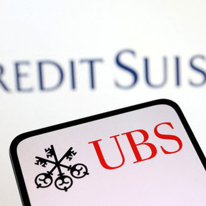 NÓNG: UBS đồng ý mua lại Credit Suisse với giá 3,2 tỷ USD