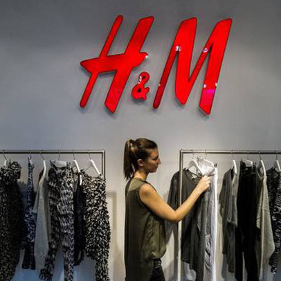 Nữ CEO 'đen đủi' của H&M: Vừa nhậm chức 6 tuần, giá cổ phiếu giảm 50%, liên tiếp gặp hết đại dịch đến làn sóng tẩy chay dữ dội tại Trung Quốc