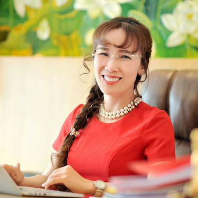 Nữ CEO xinh đẹp của Vietjet lại được nhận thêm hai giải thưởng tại lễ trao giải Doanh nghiệp ASEAN 2018