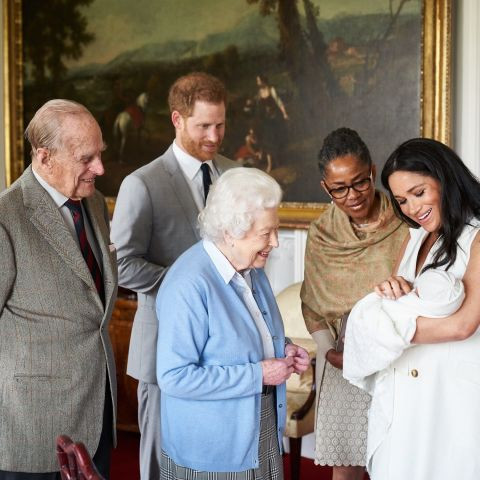 Nữ hoàng Anh Elizabeth II vừa tạ thế ở tuổi 96: Nhìn lại cuộc đời lừng lẫy của bà qua ảnh - Ảnh 46.