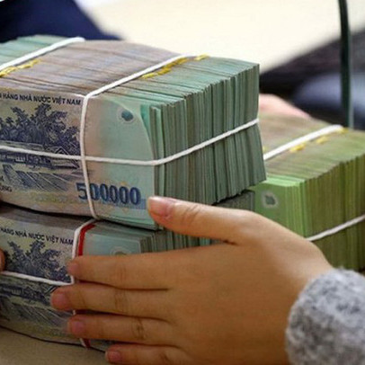 Nửa đầu năm, doanh nghiệp năng lượng và bất động sản "vay nóng" qua kênh trái phiếu