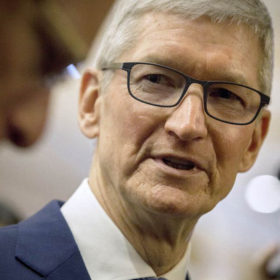 Ở tuổi 60, CEO Tim Cook úp mở về việc lãnh đạo Apple trong 10 năm tới