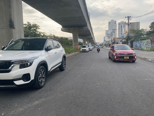 "Ôm" nợ vì mua xe chạy dịch vụ