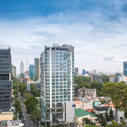Ông chủ khách sạn Novotel Saigon vừa ‘hút’ 3.000 tỷ qua kênh trái phiếu