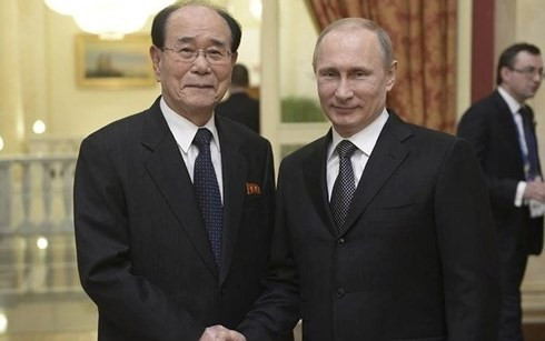 Ông Kim Jong-un bất ngờ gửi thư tay cho Tổng thống Putin - Ảnh 1.