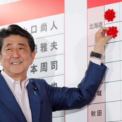 Ông Shinzo Abe sẽ tiếp tục là Thủ tướng Nhật Bản nhưng không đủ số phiếu để thay đổi Hiến pháp Hòa bình