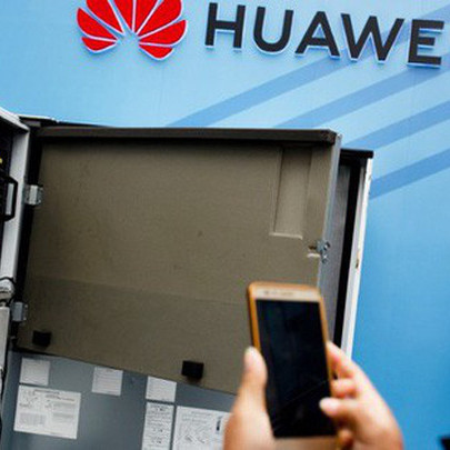 Ông Trump mở lời về khả năng "tha" Huawei