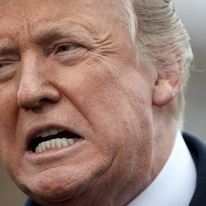 Ông Trump tiếp tục công khai chỉ trích Fed, tuyên bố "không một chút vui vẻ" khi bổ nhiệm Jerome Powell