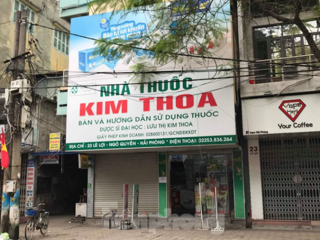 Phạt 30 triệu đồng nhà thuốc bán khẩu trang y tế 400.000/hộp - Ảnh 1.