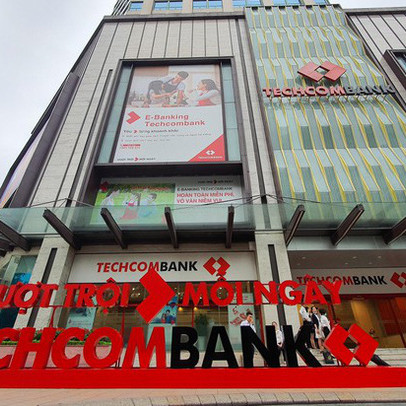 Phó Tổng Giám đốc Techcombank muốn bán bớt cổ phiếu TCB